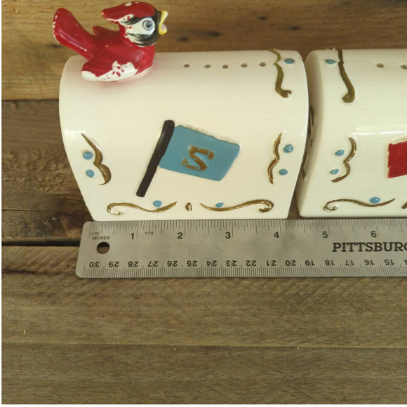 Vtg 1960s Enesco US Mail / Mailbox Salt and Pepper Shakers / Cardinal / Blue Jay - Picture 9 of 10